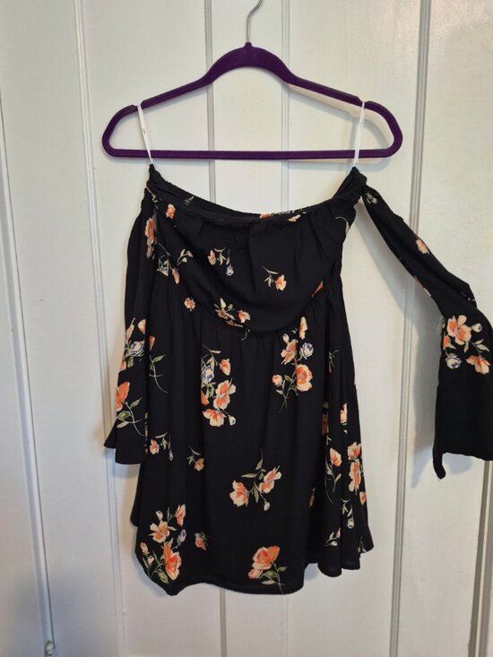 Lulus Dresses & Skirts - M Lulu's Floral Dress